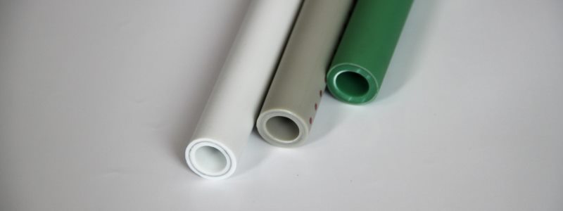 Пластиковые и металлические трубопроводы: экологичность и биостойкость
